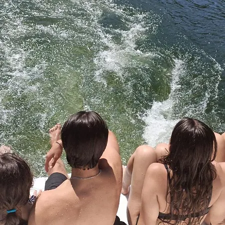 Sunset River ספינת מלון