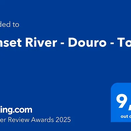 Hotel na wodzie Sunset River *