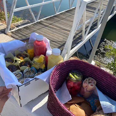 Sunset River ספינת מלון *