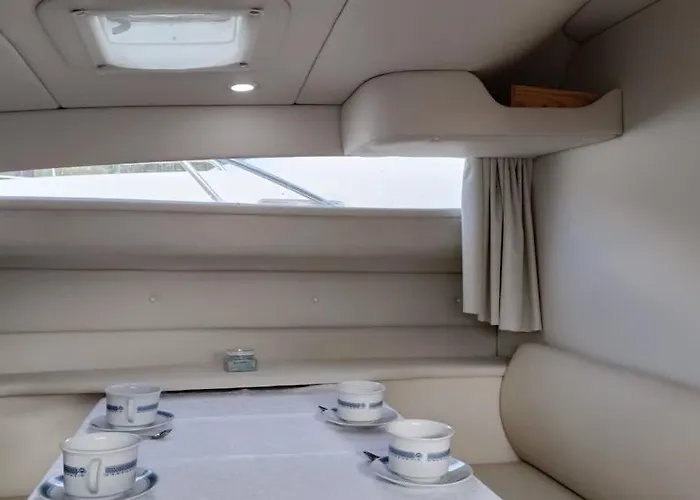 Sunset River Båthotell