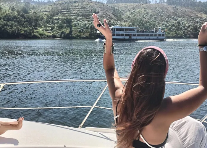 Sunset River * فيغيورا دا فوز